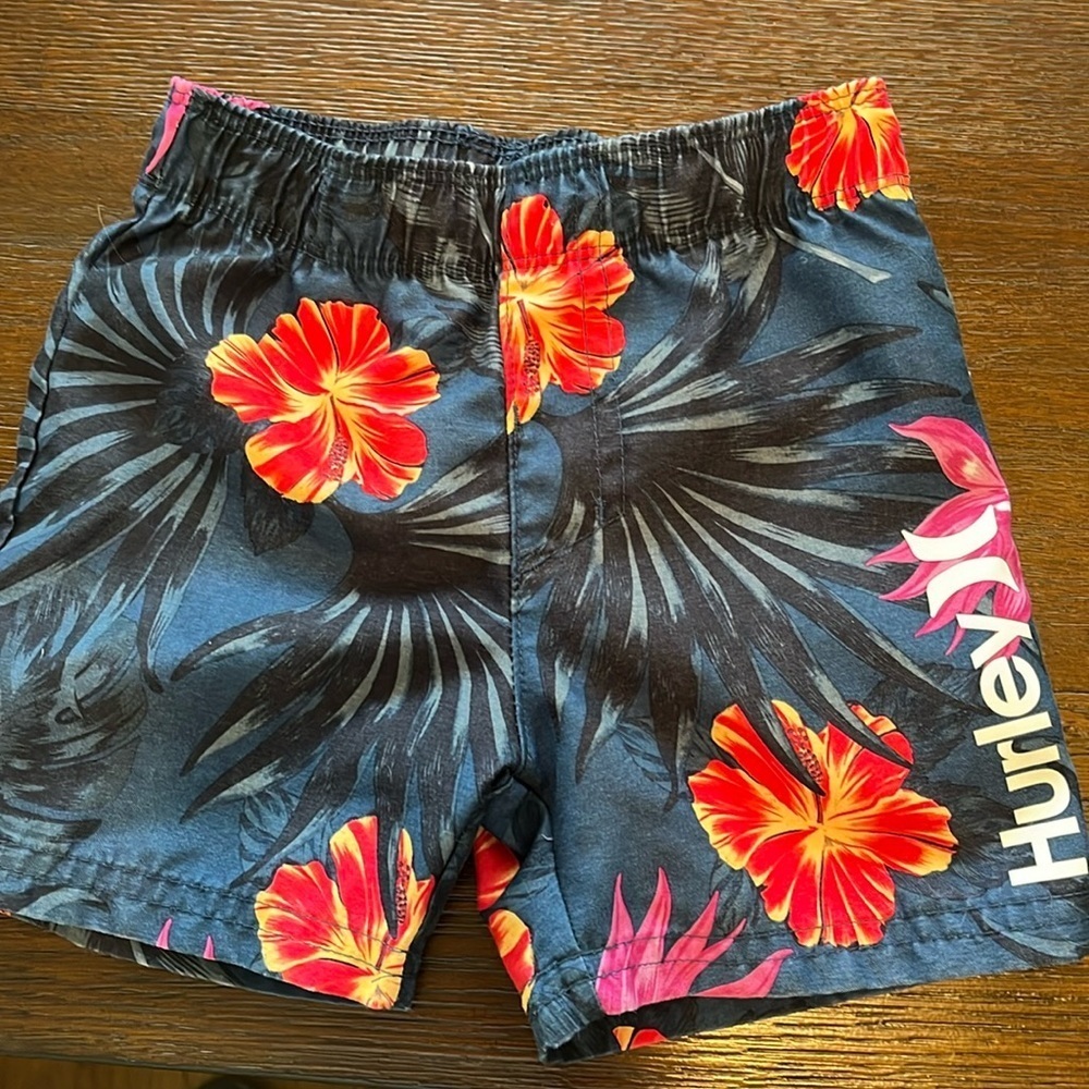 Boys 18mo Hurley Hawaiian print floral swim shorts.